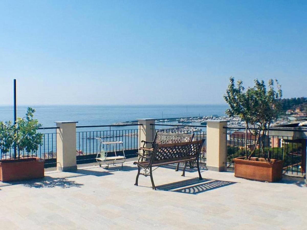 Riviera Mare Apartment Varazze Exterior foto
